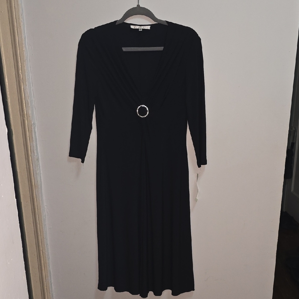 NWT Evan Picone Black Dress with Silver Detail Size 8 Beautiful! - Picture 1 of 8